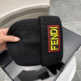 新色登場☆  フェンディ ニット帽 コピー