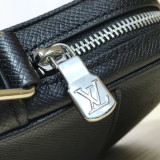 完売前に！ルイヴィトン メンズ ショルダーバッグ コピーm30265