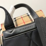 送料込 バーバリー メンズ バックパック 偽物