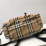 送料込 バーバリー メンズ バックパック 偽物