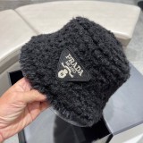 目を惹くカラー プラダ ハット 偽物