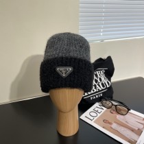 ★日本!!人気！プラダ ニット帽  偽物
