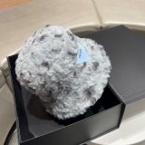 注目アイテム♡ プラダ  ハット 偽物