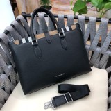 入手困難品！ バーバリー メンズ ブリーフケース 偽物