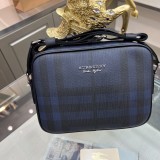 ☆超人気☆ バーバリー メンズ ショルダーバッグ 偽物