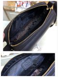 日本未入荷 グッチ メンズ ショルダーバッグ 偽物