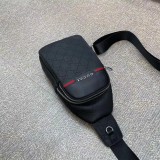 目を惹くカラー グッチ メンズ ボディバッグ コピー