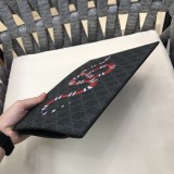 人気高級  グッチ メンズ クラッチバッグ 偽物