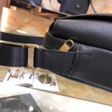 日本未入荷 グッチ メンズ ショルダーバッグ 偽物
