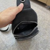 新色登場☆  グッチ メンズ ボディバッグ 偽物