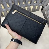 日本未入荷  グッチ メンズ クラッチバッグ 偽物