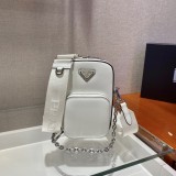 入手困難品！ プラダ メンズ 携帯電話バッグ コピー1BH183