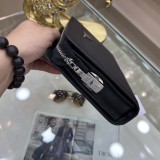 定番人気！ プラダ メンズ ブリーフケース 偽物