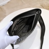 高品質 ボッテガヴェネタ メンズ ショルダーバッグ 偽物