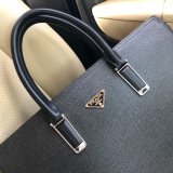 日本未入荷 プラダ メンズ ブリーフケース 偽物