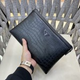 人気No1 プラダ メンズ クラッチバッグ 偽物