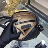 人気高級 ボッテガヴェネタ メンズ ショルダーバッグ コピー