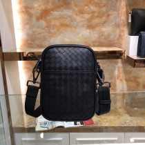 日本未入荷 ボッテガヴェネタ メンズ ショルダーバッグ スーパーコピー
