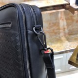 完売必至 ★ ボッテガヴェネタ メンズ ショルダーバッグ コピー