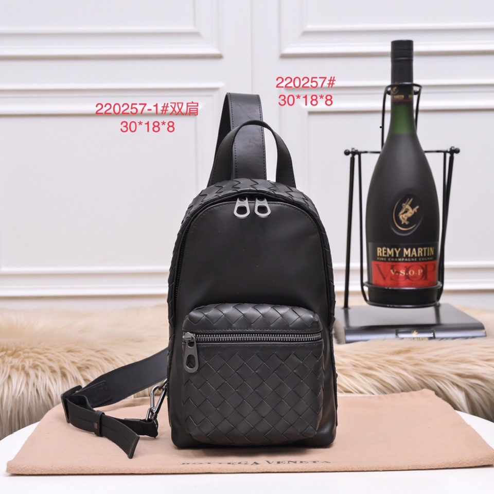 即発送！ ボッテガヴェネタ メンズ ボディバッグ スーパーコピー220257