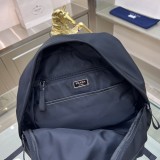 定番人気！ プラダ メンズ バックパック コピー2VZ071