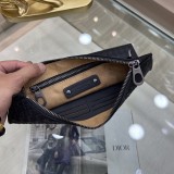 日本未入荷 ボッテガヴェネタ メンズ クラッチバッグ 偽物