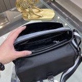 注目度抜群！ プラダ メンズ ショルダーバッグ コピー