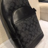 送料込 コーチ メンズ ボディバッグ 偽物F39942