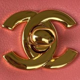 目を惹くカラー シャネル ショルダーバッグ スーパーコピー CF1115