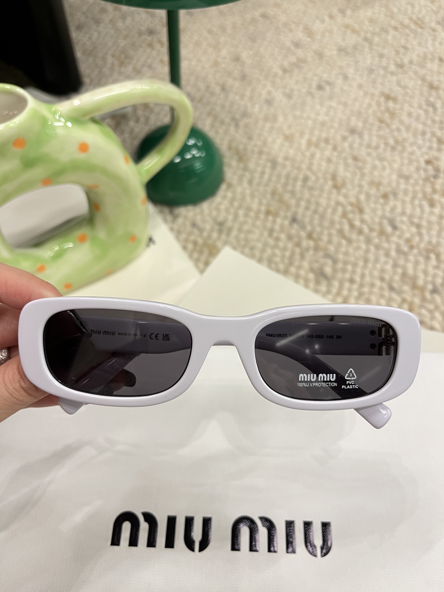 完売必至 2024 ミュウミュウ 新作 レディースサングラス コピー