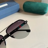 【使い勝手抜群】2024 グッチ 新作 メンズパイロット シェイプ サングラス コピー