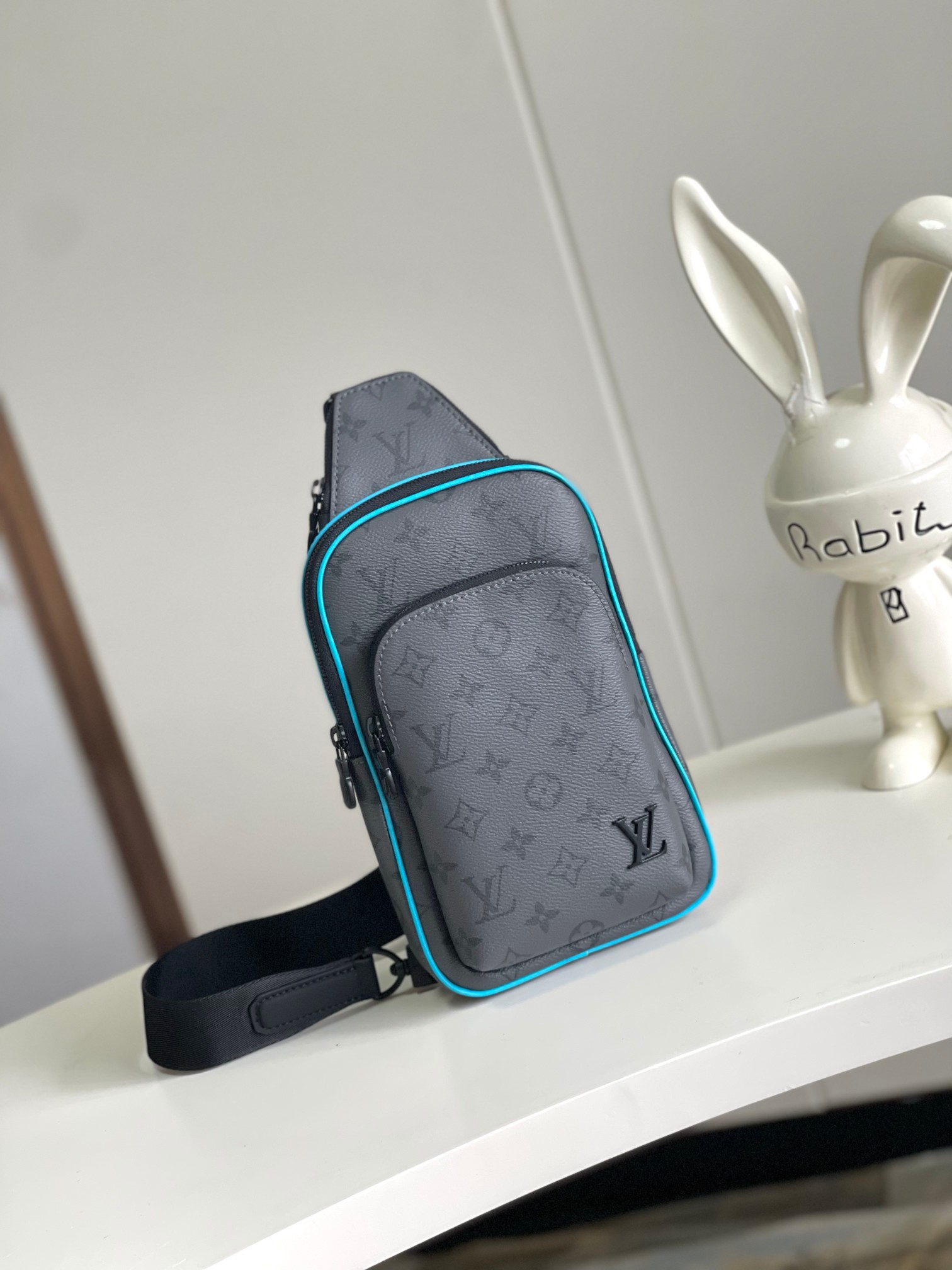人気急上昇 ルイヴィトン メンズ ボディバッグ コピー M11703