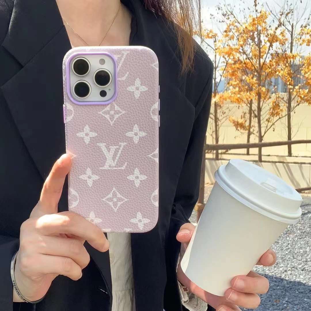 定番人気！2024 ルイヴィトン 新作 iPhone ケース 全機種 販売 偽物