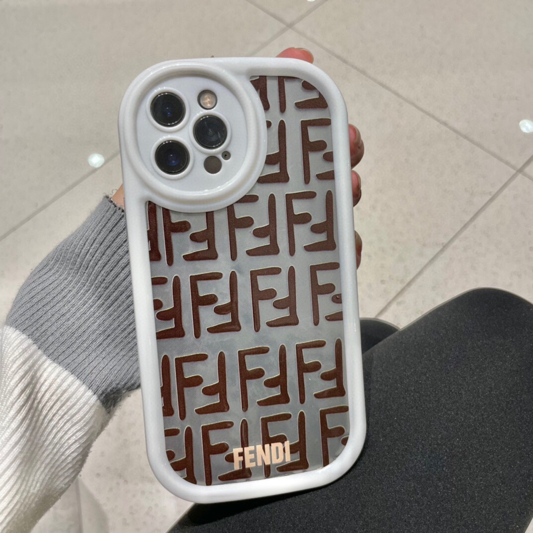 新色登場☆ 2024 フェンディ 新作 iPhone ケース 全機種 販売 コピー