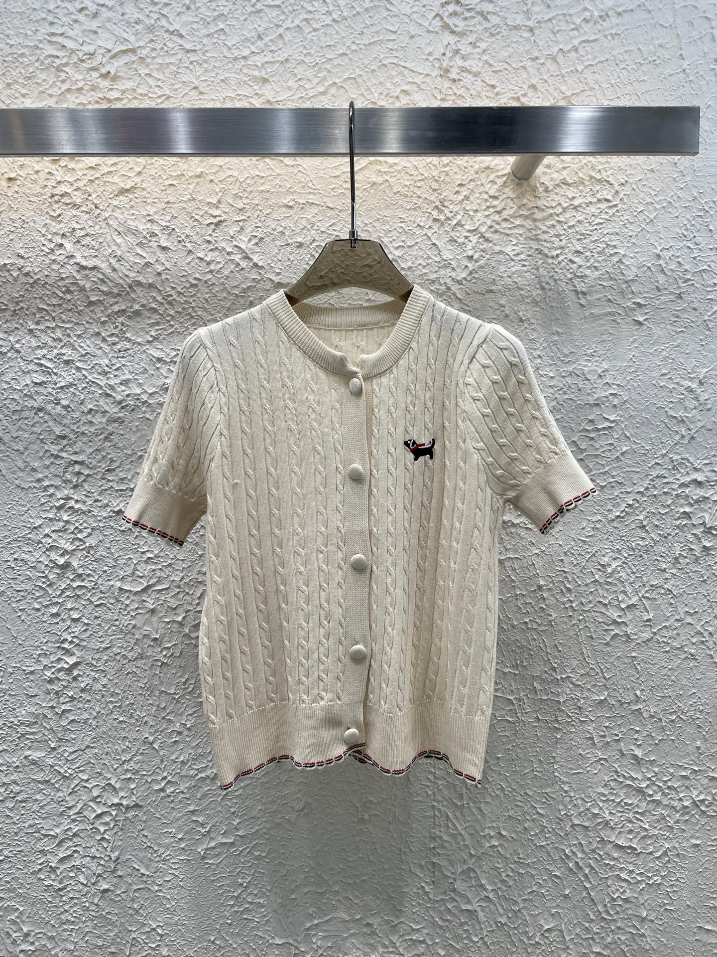 新色登場☆ 2025 トム·ブラウン 新作 半袖Tシャツ 偽物 2色