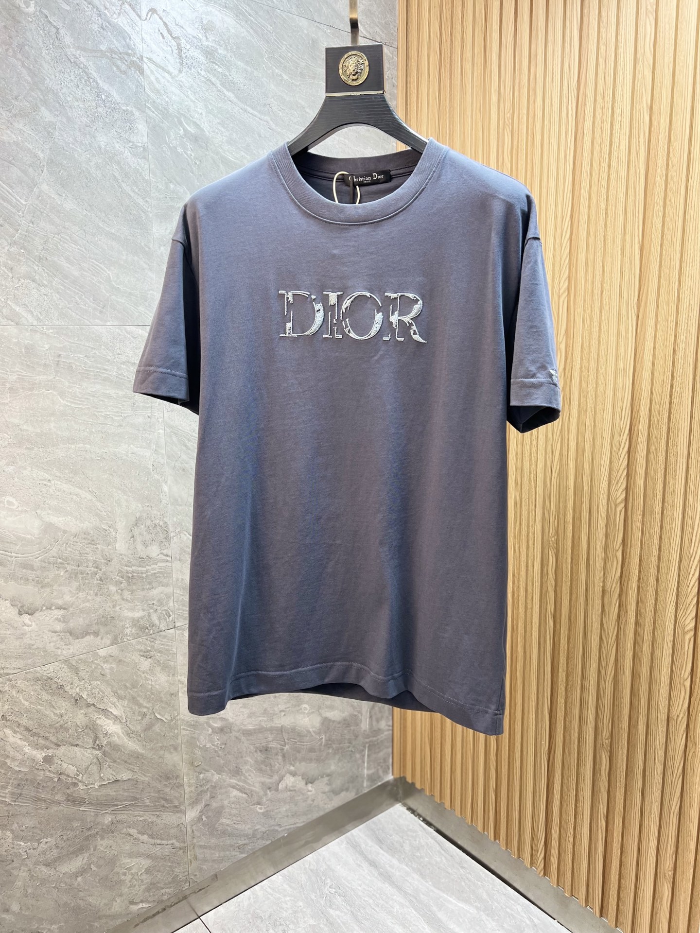 【大特価】2025 ディオール 新作 半袖Tシャツ スーパーコピー