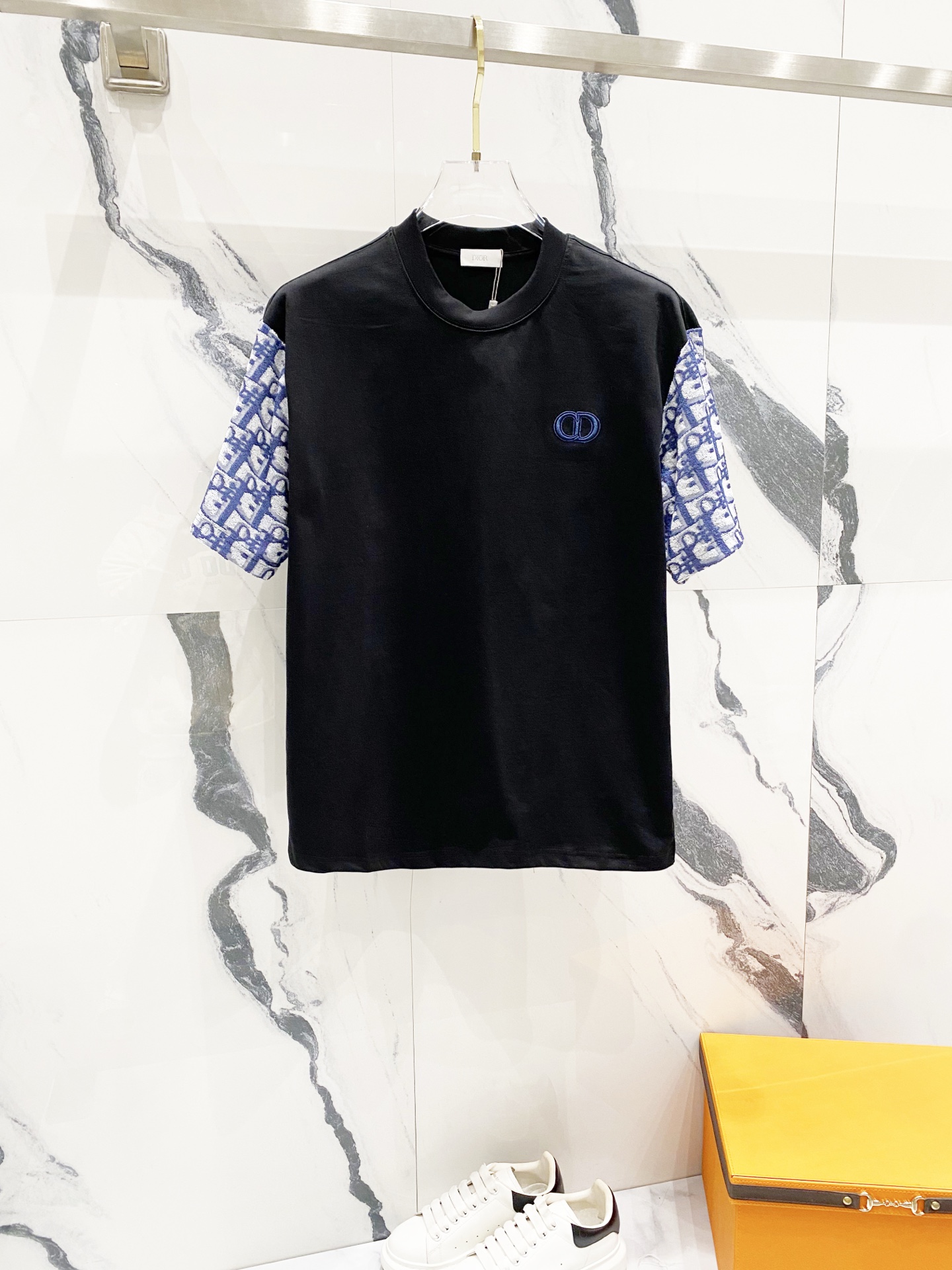新色登場☆ 2025 ディオール 新作 半袖Tシャツ スーパーコピー