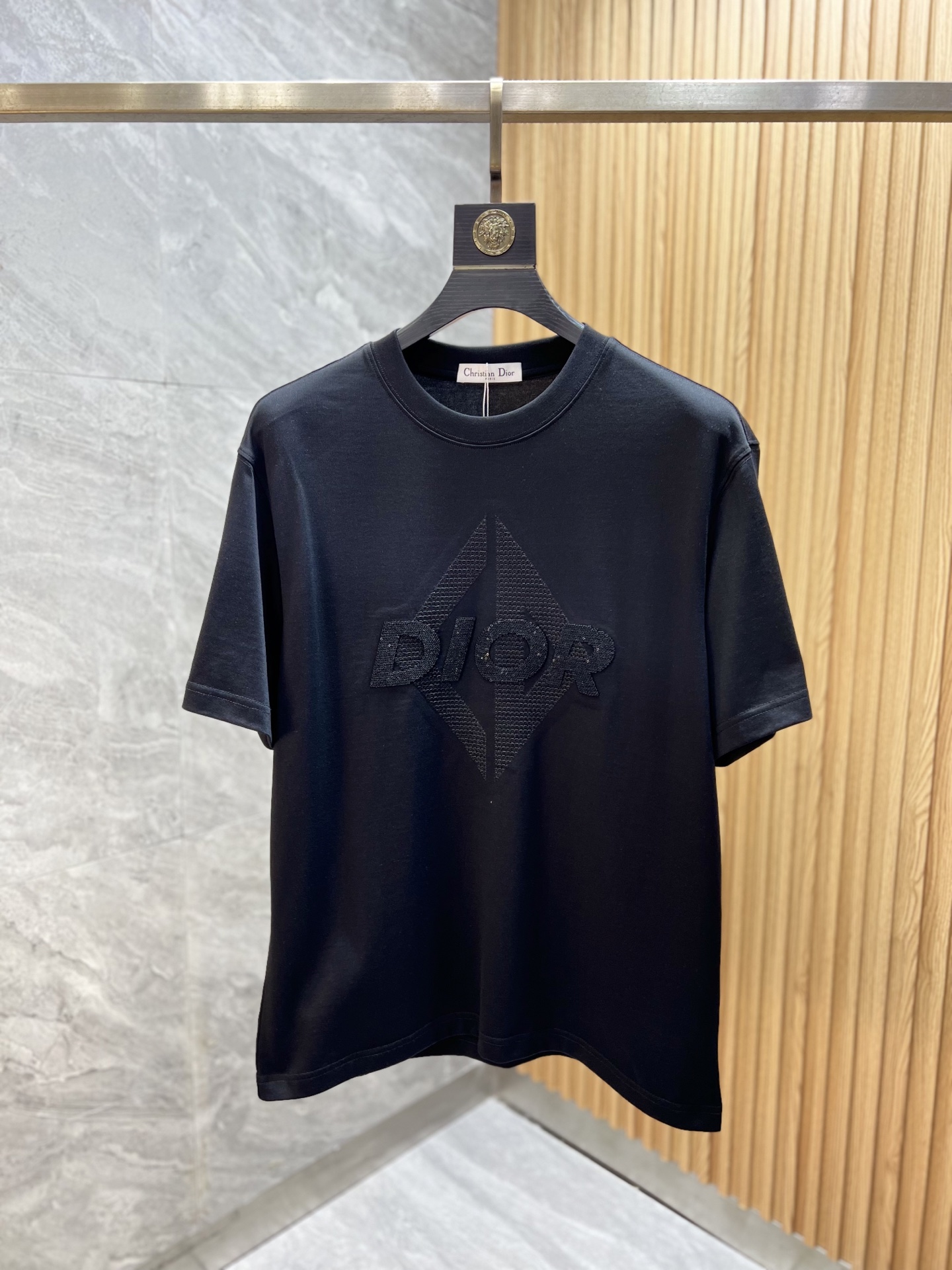 人気No1 2025 ディオール 新作 半袖Tシャツ 偽物