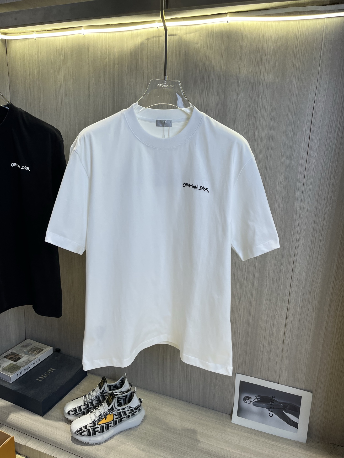 絶対欲しい！2025 ディオール 新作 半袖Tシャツ 偽物 2色