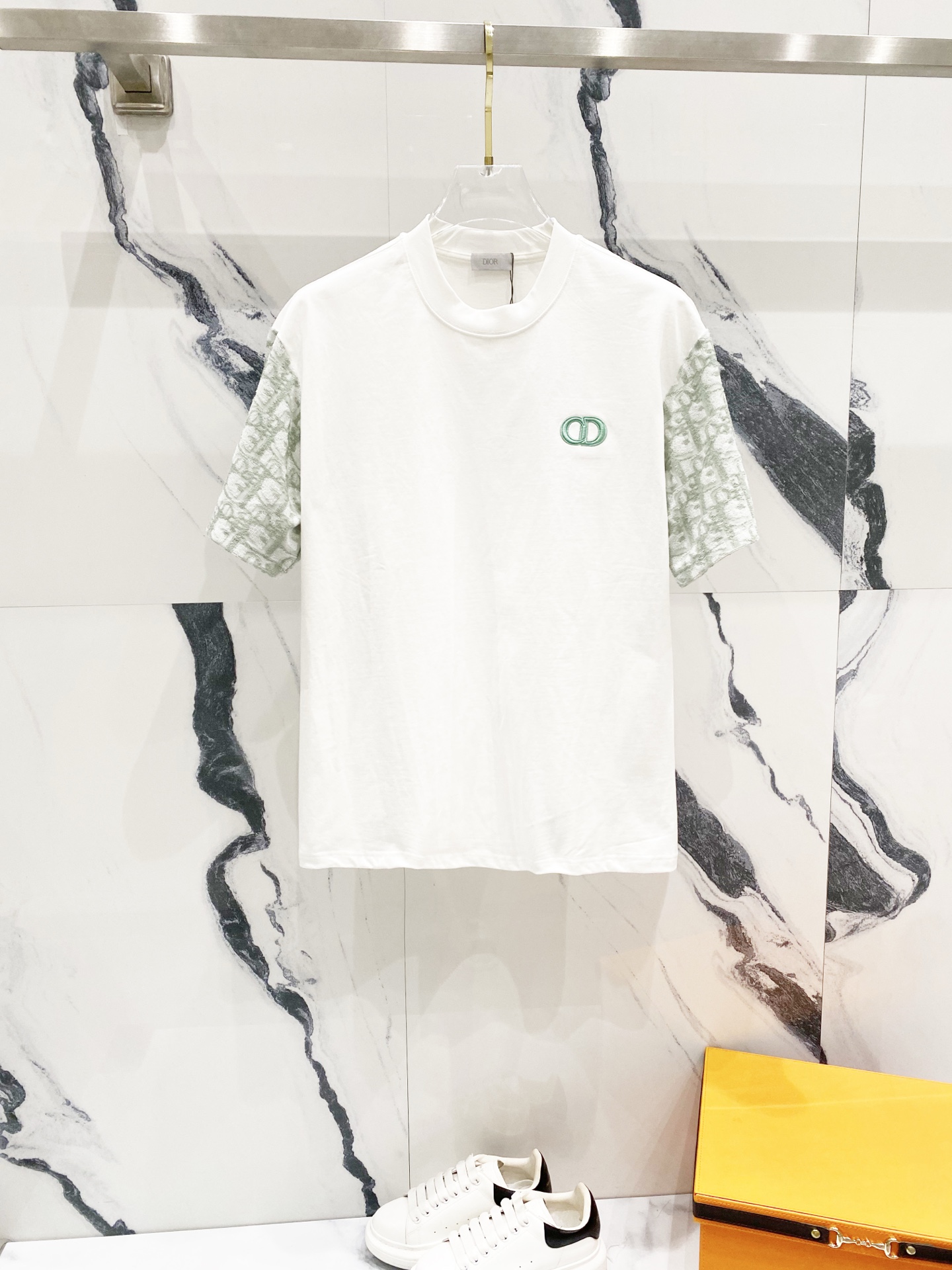 人気No1★ 2025 ディオール 新作 半袖Tシャツ 偽物