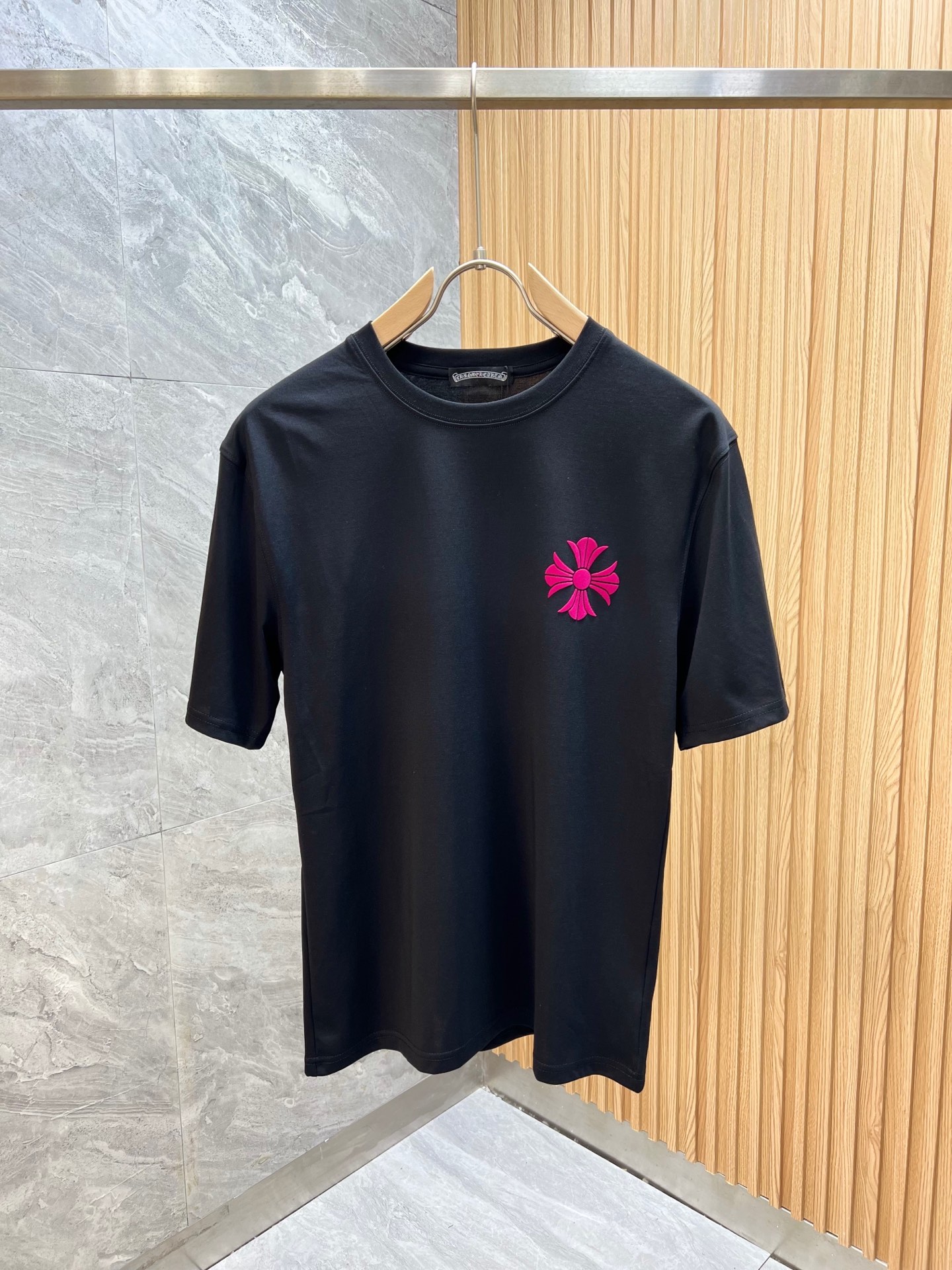新色登場☆ 2025 クロムハーツ 新作 半袖Tシャツ スーパーコピー