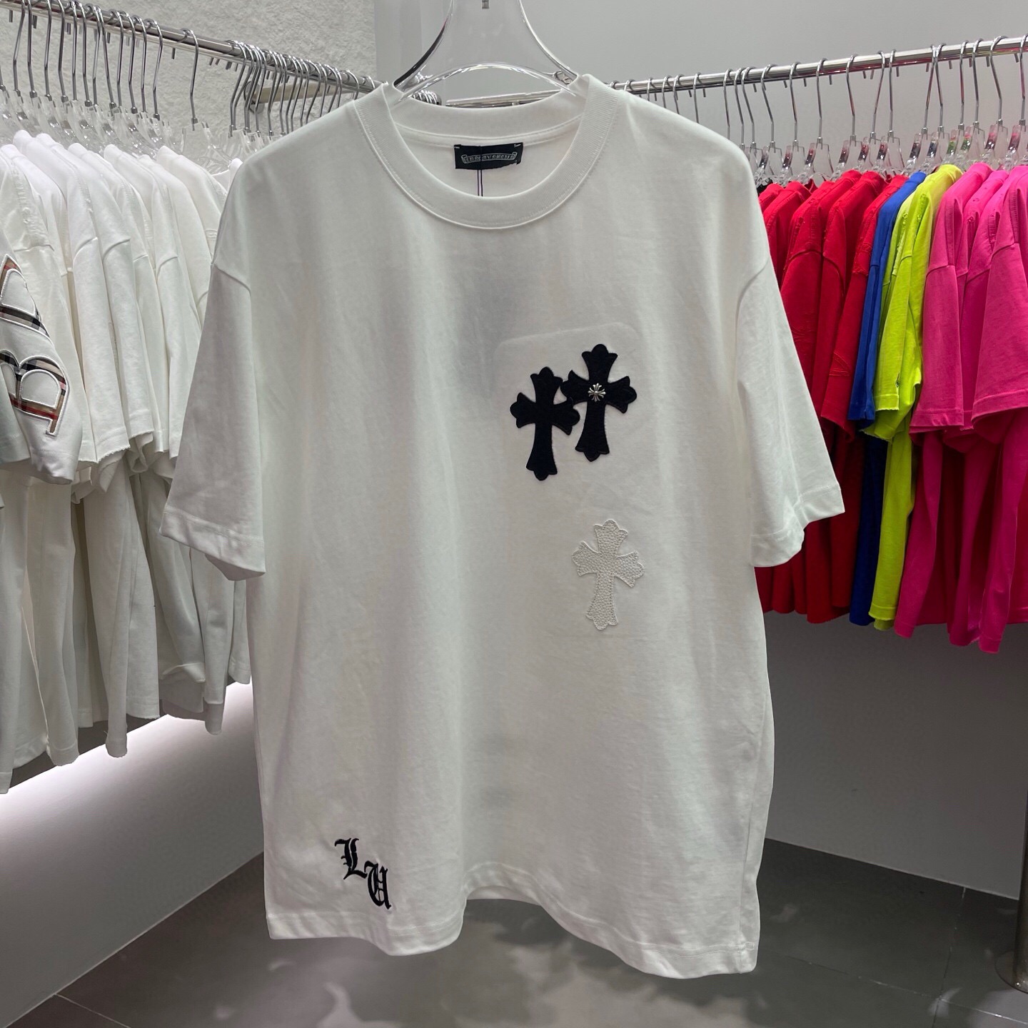 一目惚れ♪ 2025 クロムハーツ 新作 半袖Tシャツ スーパーコピー