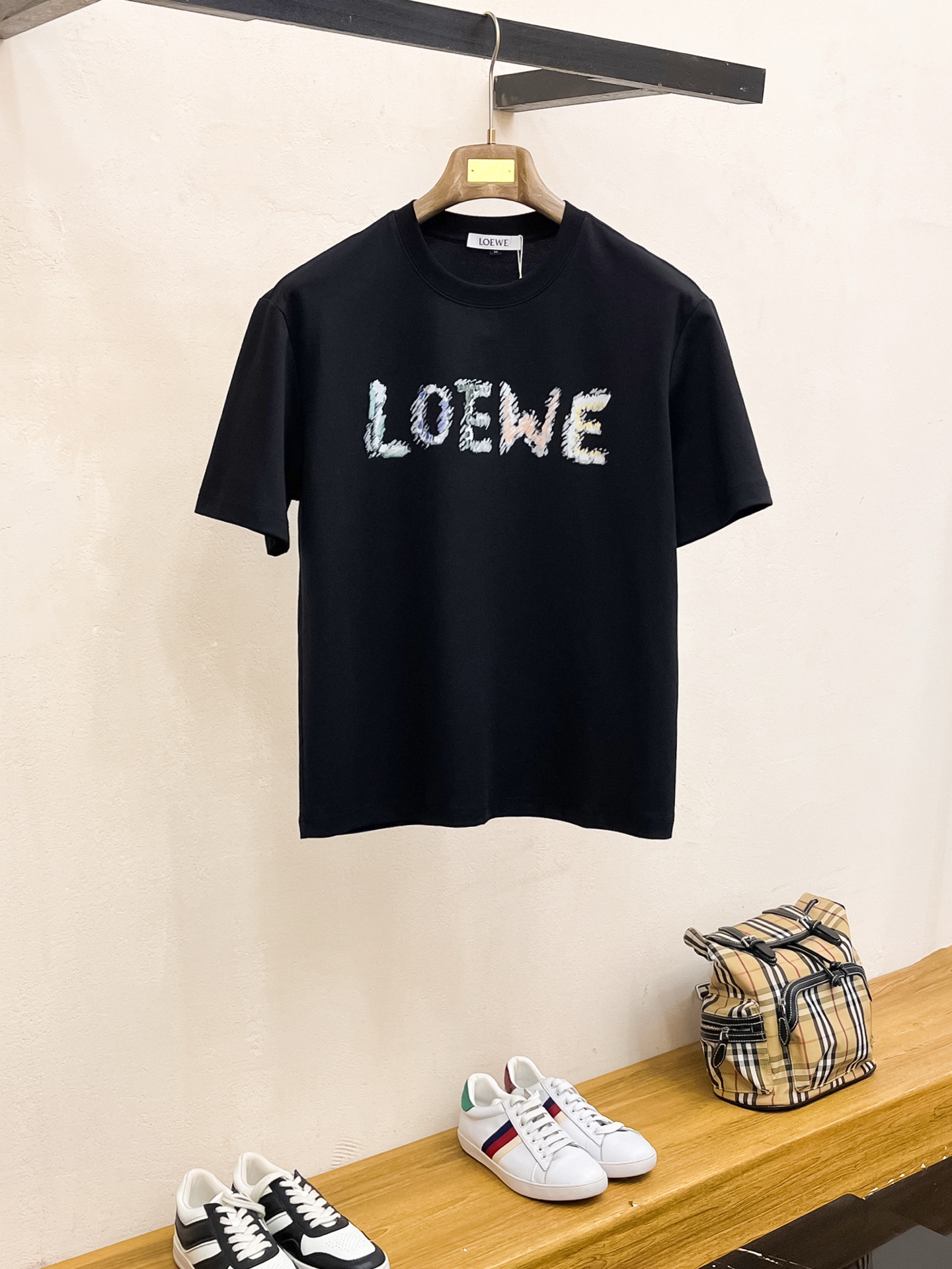 注目アイテム♡ 2025 ロエベ 新作 半袖Tシャツ スーパーコピー