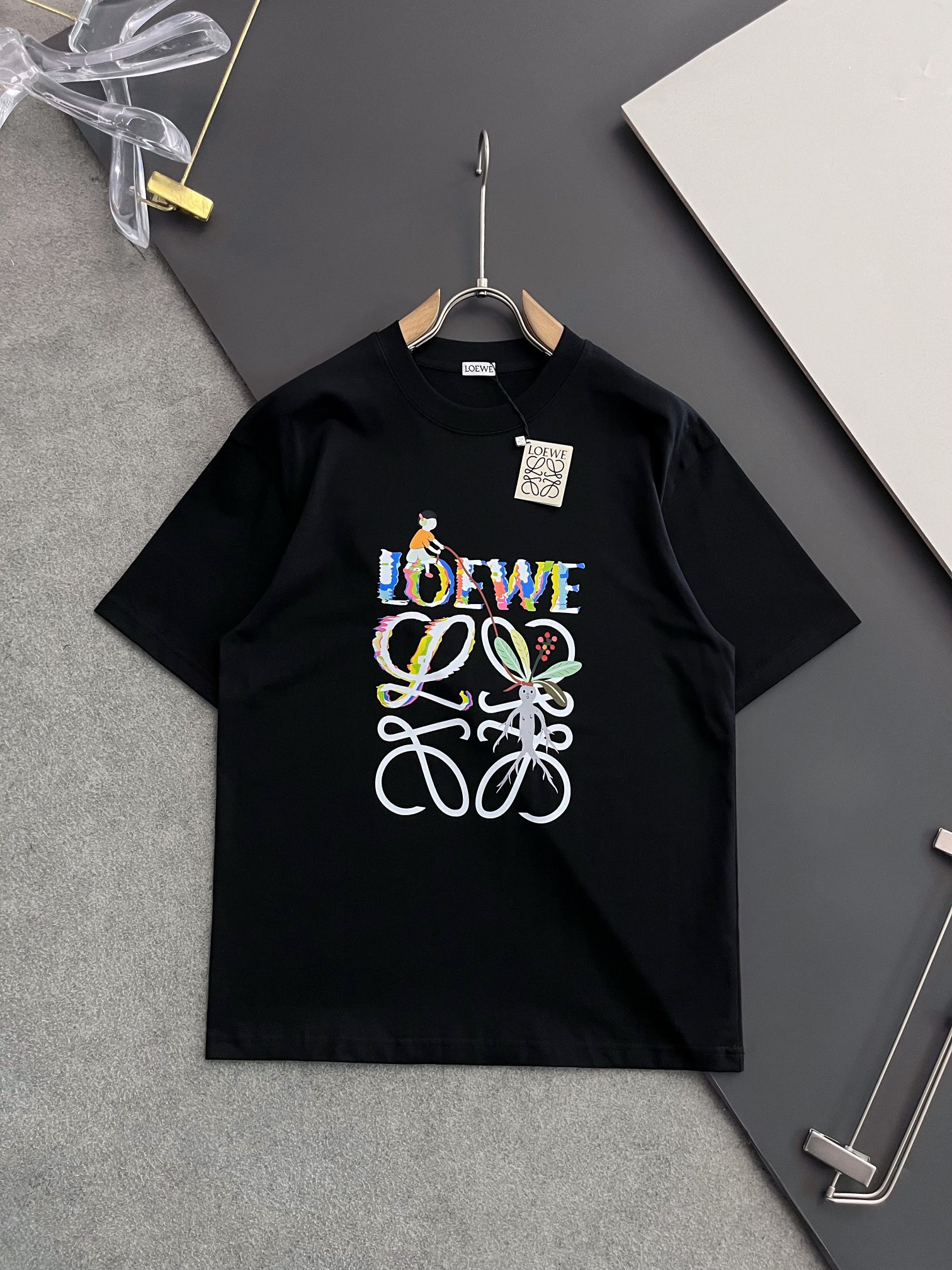 【限定カラー】2025 ロエベ 新作 半袖Tシャツ コピー