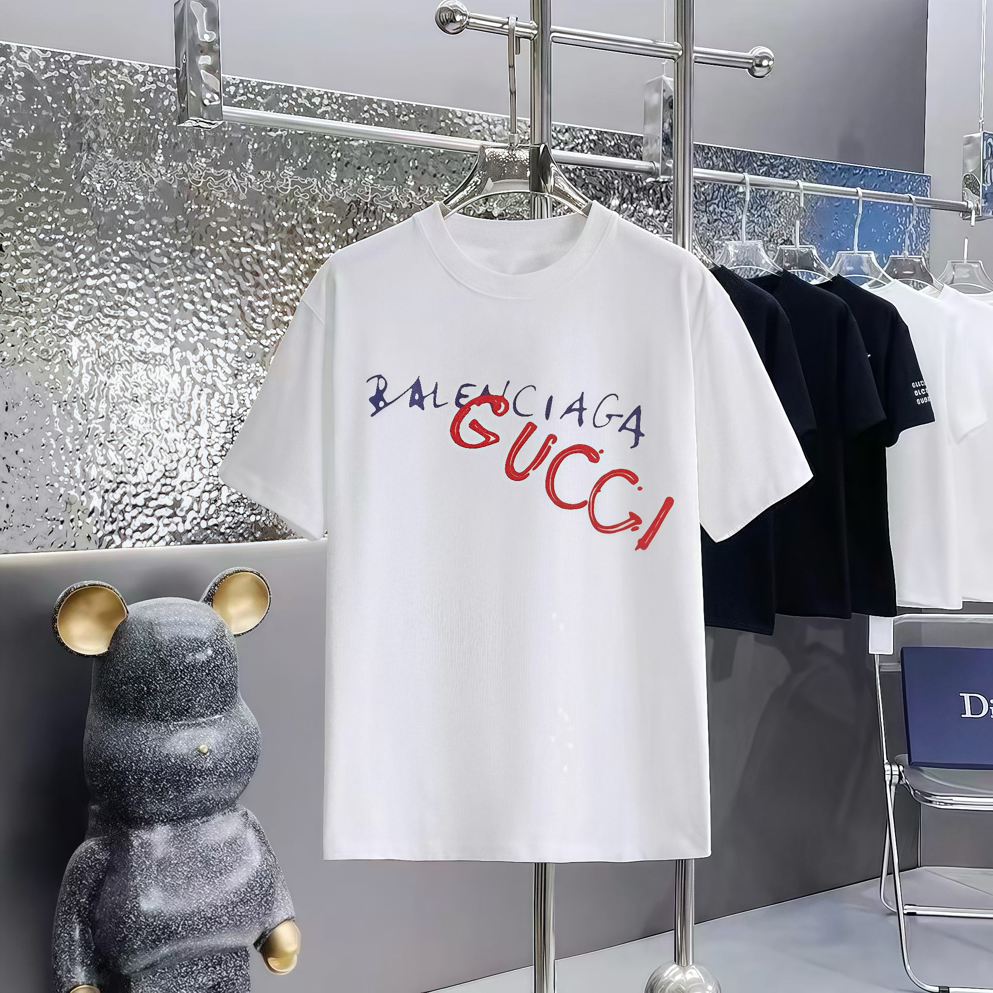 一目惚れ♪ 2025 バレンシアガ×グッチ 新作 半袖Tシャツ スーパーコピー