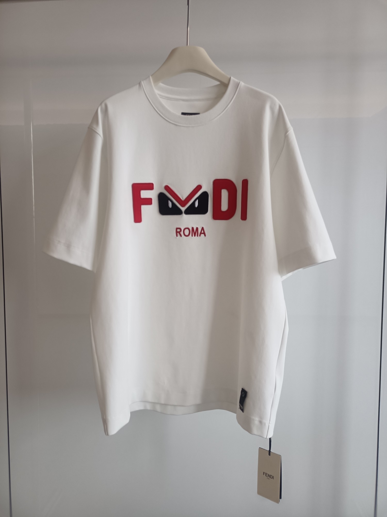 人気爆発☆ 2025 フェンディ 新作 半袖Tシャツ スーパーコピー