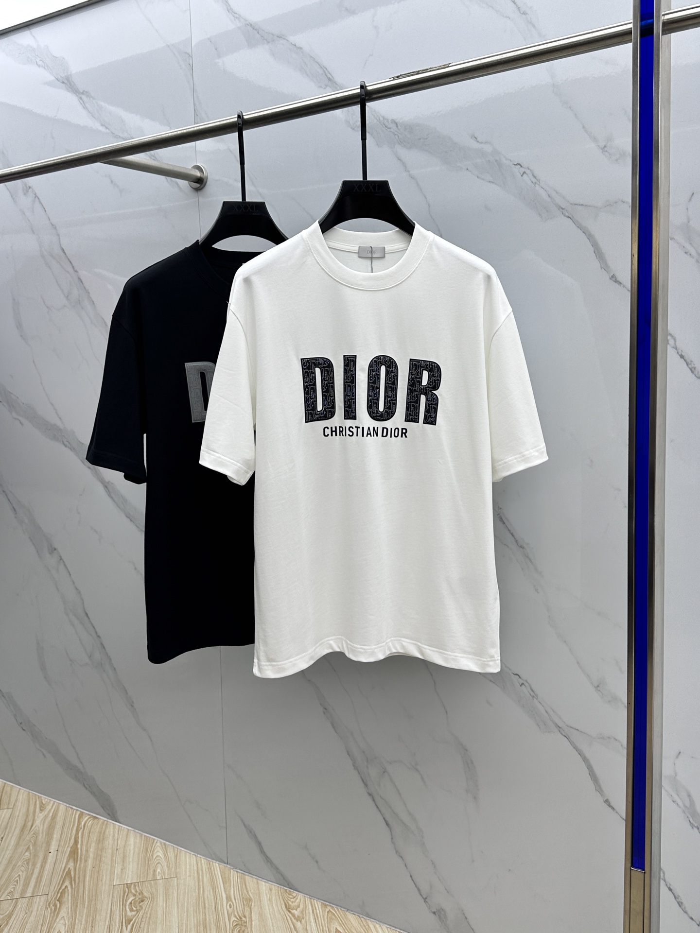 お洒落 2025 ディオール 新作 半袖Tシャツ コピー