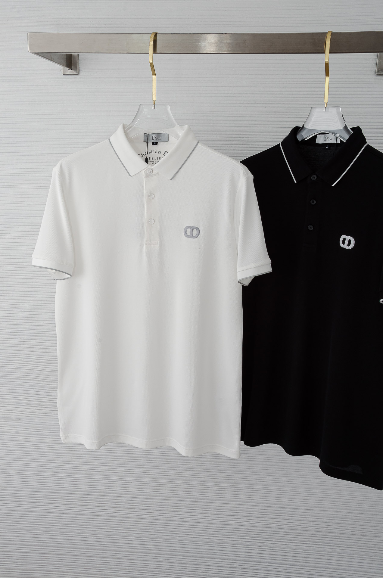 入手困難！2025 ディオール 新作 半袖Tシャツ 偽物