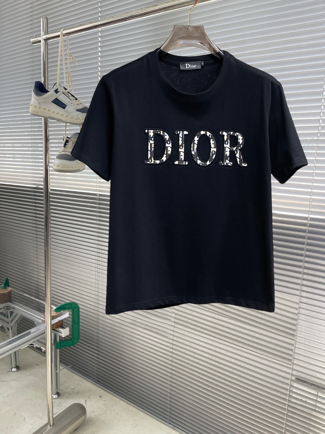 売上総額１位！2025 ディオール 新作 半袖Tシャツ 偽物