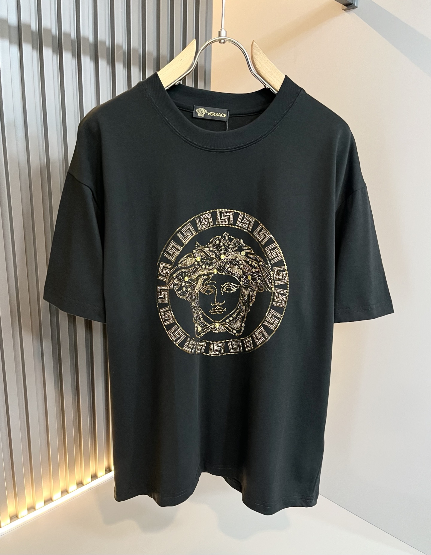超希少！2025 ヴェルサーチェ 新作 半袖Tシャツ スーパーコピー